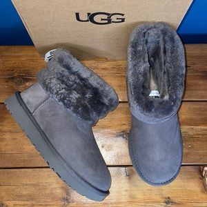 UGG FLUFF MINI QUILTED CHARCOAL SHEEPSKIN BOOTS -6